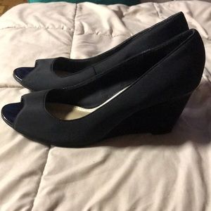 Women’s kitten heel wedges